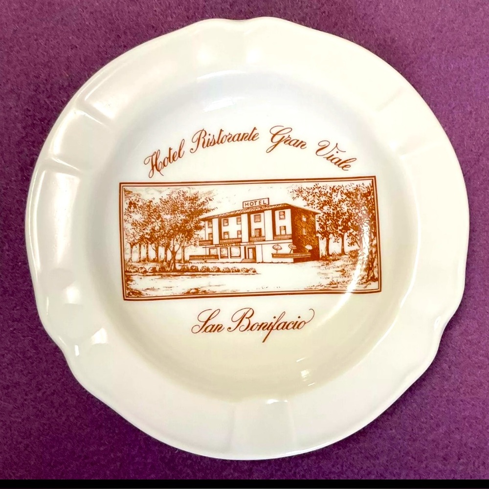 Vintage Porcelain Hotel Ristorante Gran Vitale San Bonifacio Collector Ashtray